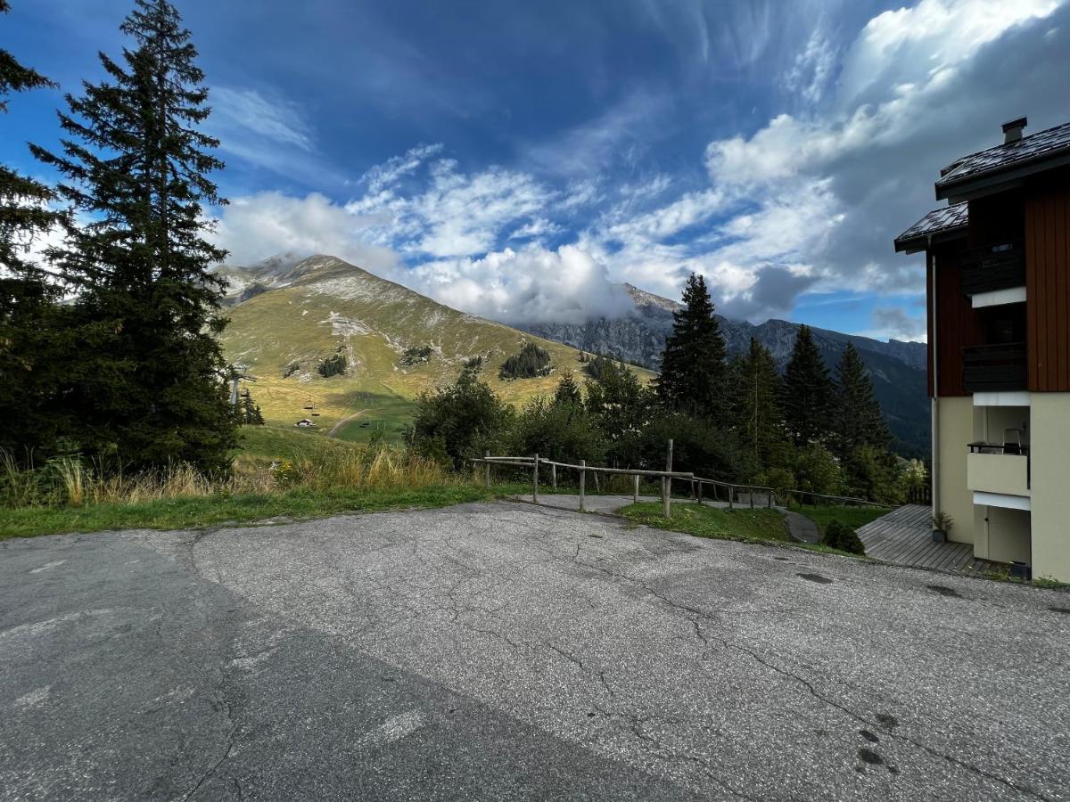 Appartement La Clusaz Avec Terrasse Sur Les Pistes De Ski Manigod Zewnętrze zdjęcie